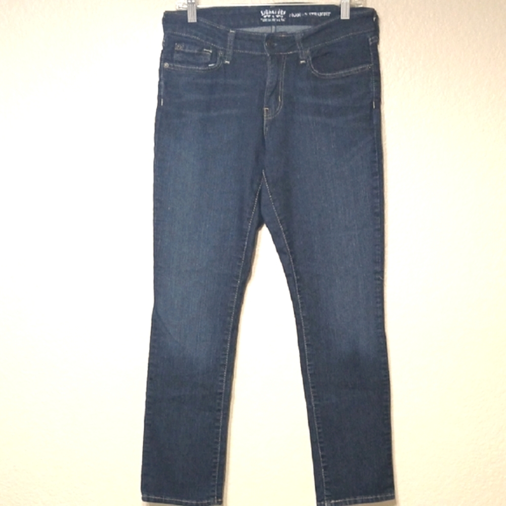 BO-37--Levi's Women's Dark Blue Straight Jeans